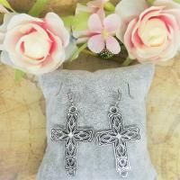 Boucle d oreille rock croix