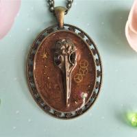 Collier gothique crane oiseau j