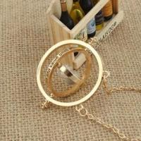 Collier retourneur de temps